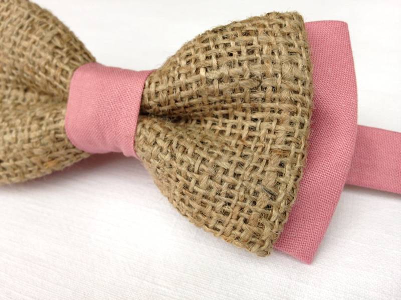 Rosa Sackleinen Fliege. Strand Rustikale Hochzeit. Trauzeugen Fliege, Bräutigam Geschenk, Bester Mann, Brautpartei, Vater Der Braut von KristineBridal