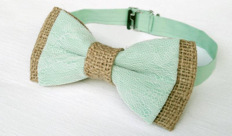 Sackleinen Spitze Fliege. Herren Tan Fliege, Mintgrün, Elfenbein Spitze. Rustikale Hochzeit Bräutigam Trauzeugen Geschenke. Ball von KristineBridal