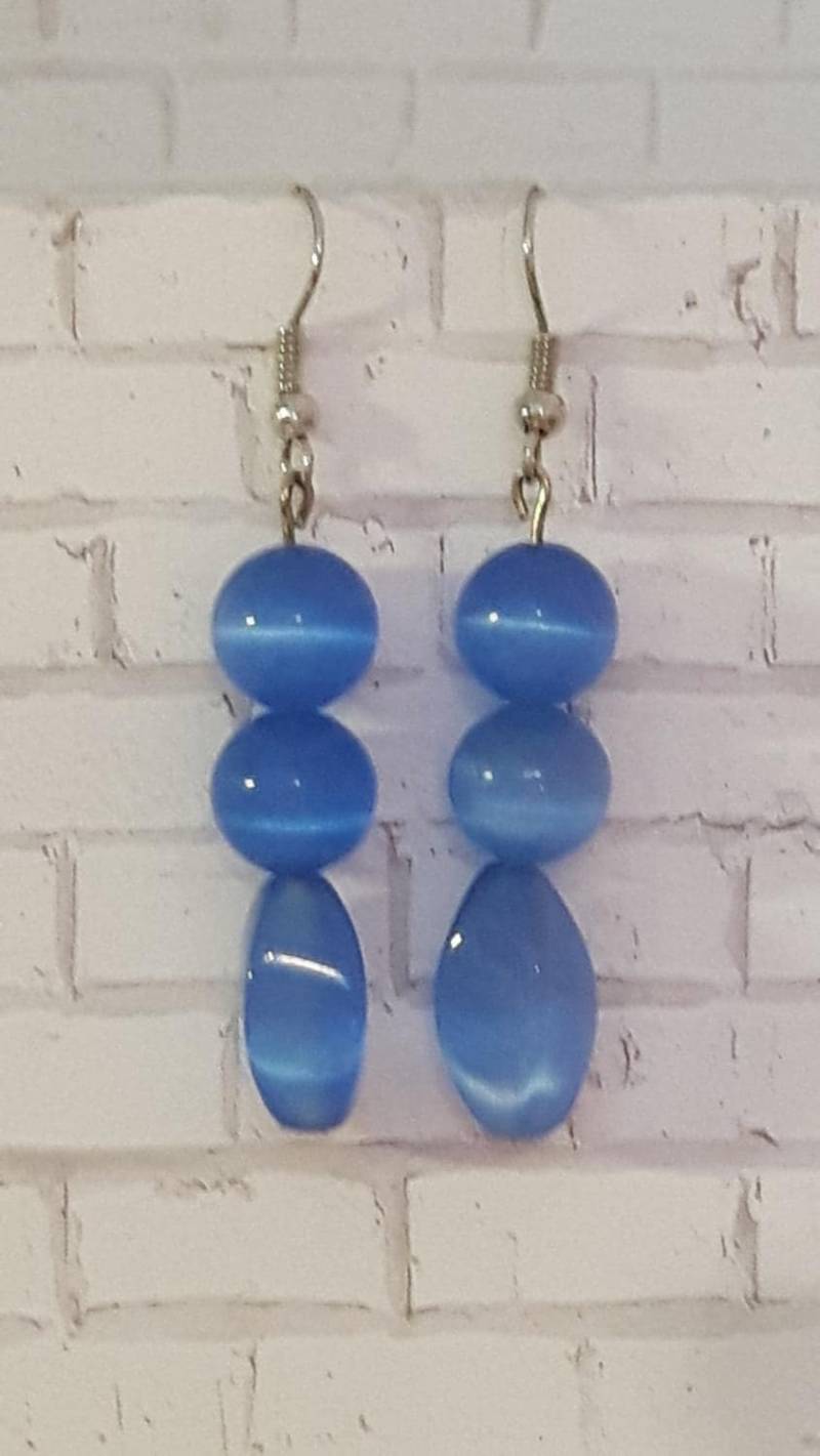 Blaue Glasperlen-Ohrringe Glas-Ohrringe 3 Perlen Perlen-Ohrringe Ohrhänger von KristinsJewelleryBox