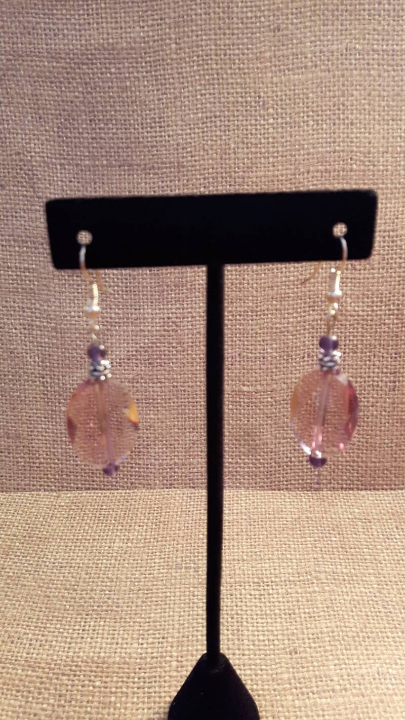 Lila Swarovski Kristall Ohrringe, Lila Ohrhänger, Perlen Ohrringe Lila Swarovski Kristall Ohrringe, Lila Ohrhänger, Perlen Ohrringe von KristinsJewelleryBox