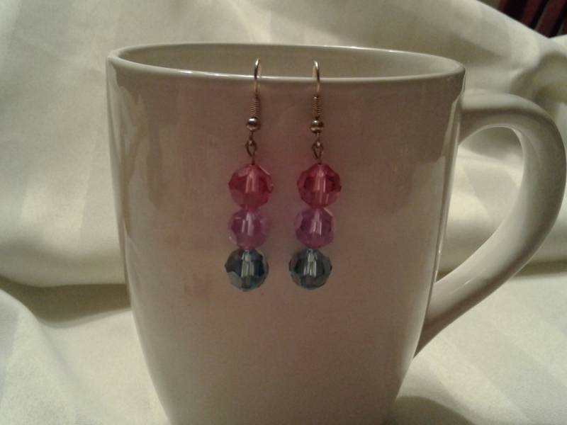 Swarovski Ohrringe Mit Rosa, Lila Und Blauen Kristallen, Ohrringe, Schmuck, Rosa Perlen, Perlen von KristinsJewelleryBox