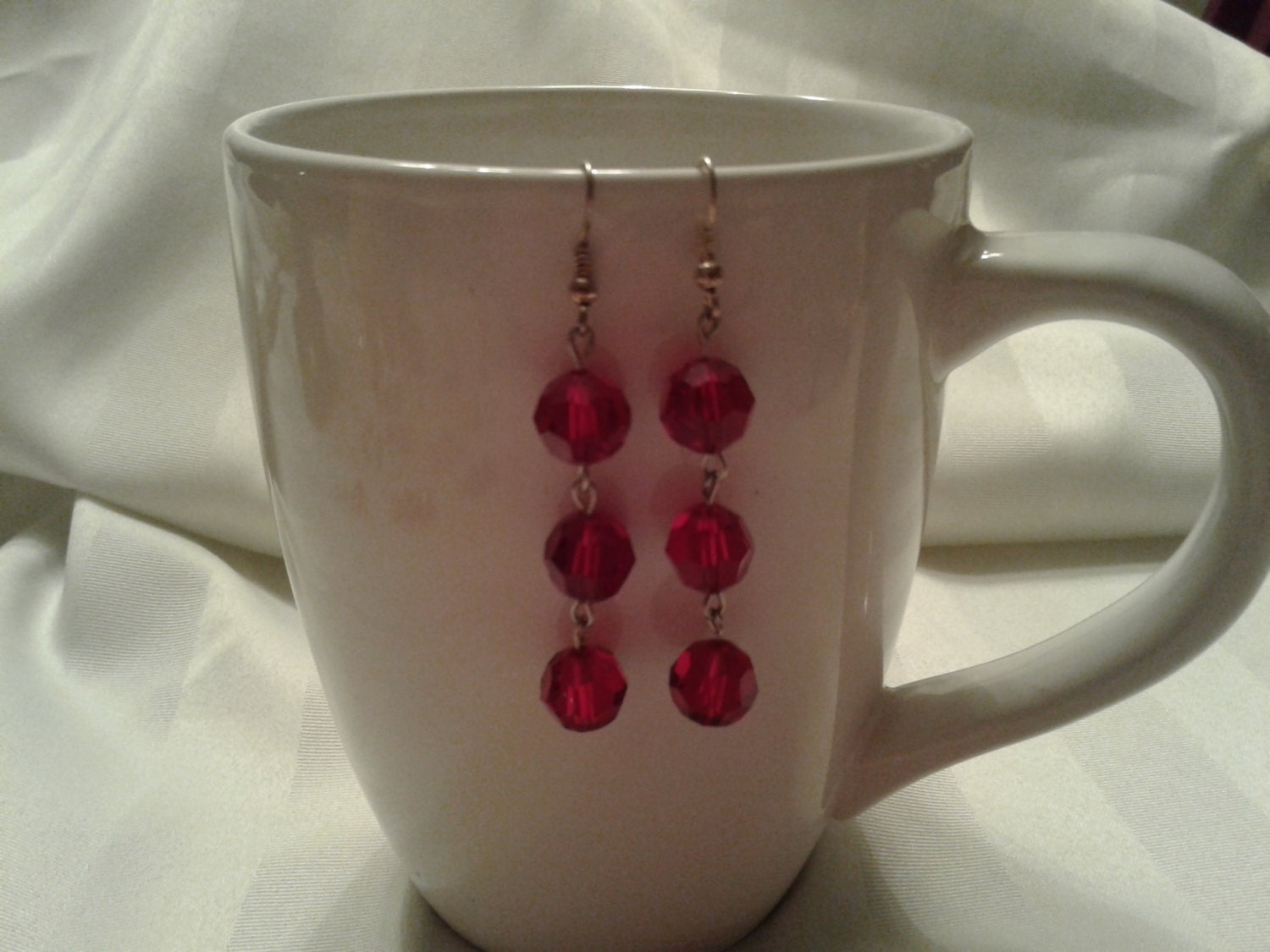 Valentinsgeschenk Ohrringe, Rote Perle Baumeln Tropfen Rote Glas Perlen Ohrringe, Lange Ohrringe von KristinsJewelleryBox