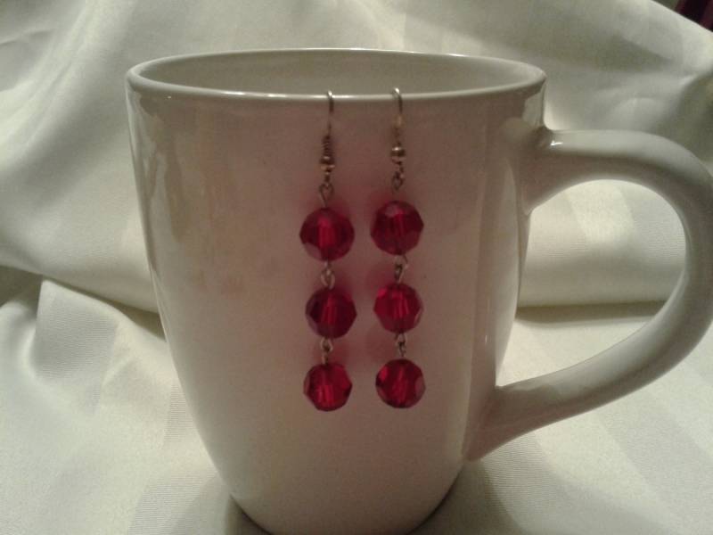 Valentinsgeschenk Ohrringe, Rote Perle Baumeln Tropfen Rote Glas Perlen Ohrringe, Lange Ohrringe Valentinsgeschenk Ohrringe, Rote Perle Baumeln Tropfen Rote Glas Perlen Ohrringe, Lange Ohrringe von KristinsJewelleryBox