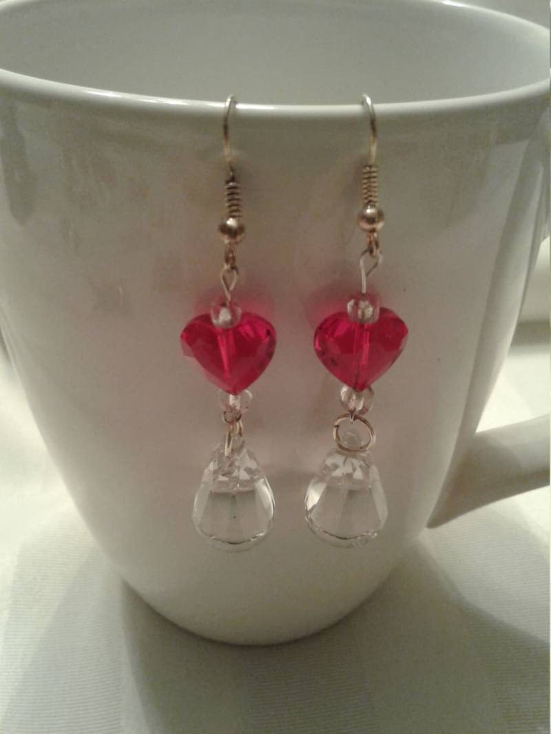 Valentinsgeschenk Ohrringe, Rotes Swarovski Herz & Träne Tropfen Kristall Ohrringe Valentinsgeschenk Ohrringe, Rotes Swarovski Herz & Träne Tropfen Kristall Ohrringe von KristinsJewelleryBox