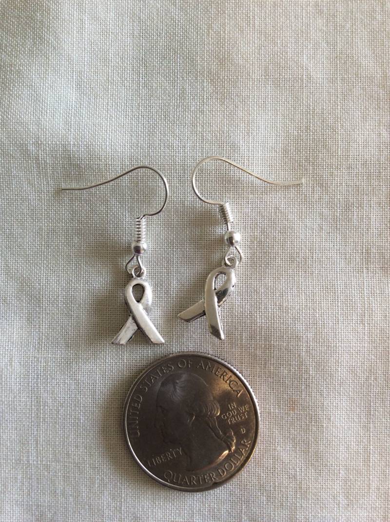 Silber Schleife Ohrring Silber Schleife Ohrring von KristisKreations13