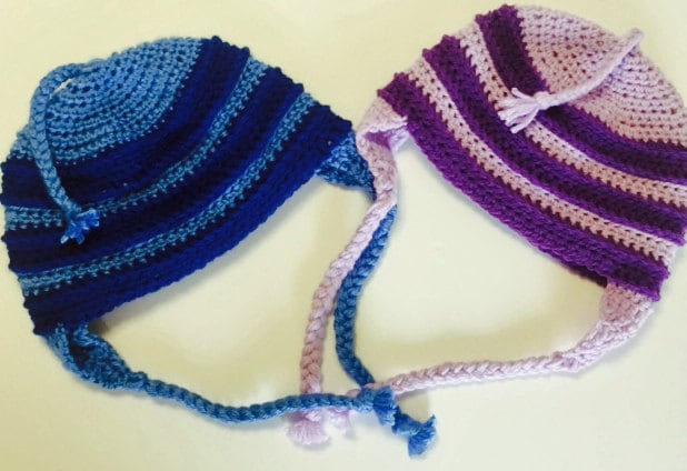 Gestreifte Mützen Mit Ohrenklappen von KristizKrochet