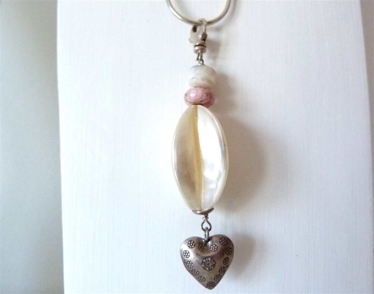 Lange Silberkette Mit Anhänger Aus Perlmutt, Silber Und Rhodochrosit, Silberherz Anhänger, Lange Halskette Sterlingsilber Lange Silberkette Mit Anhänger Aus Perlmutt, Silber Und Rhodochrosit, Silberherz Anhänger, Lange Halskette Sterlingsilber von KrisztinaSchmuck