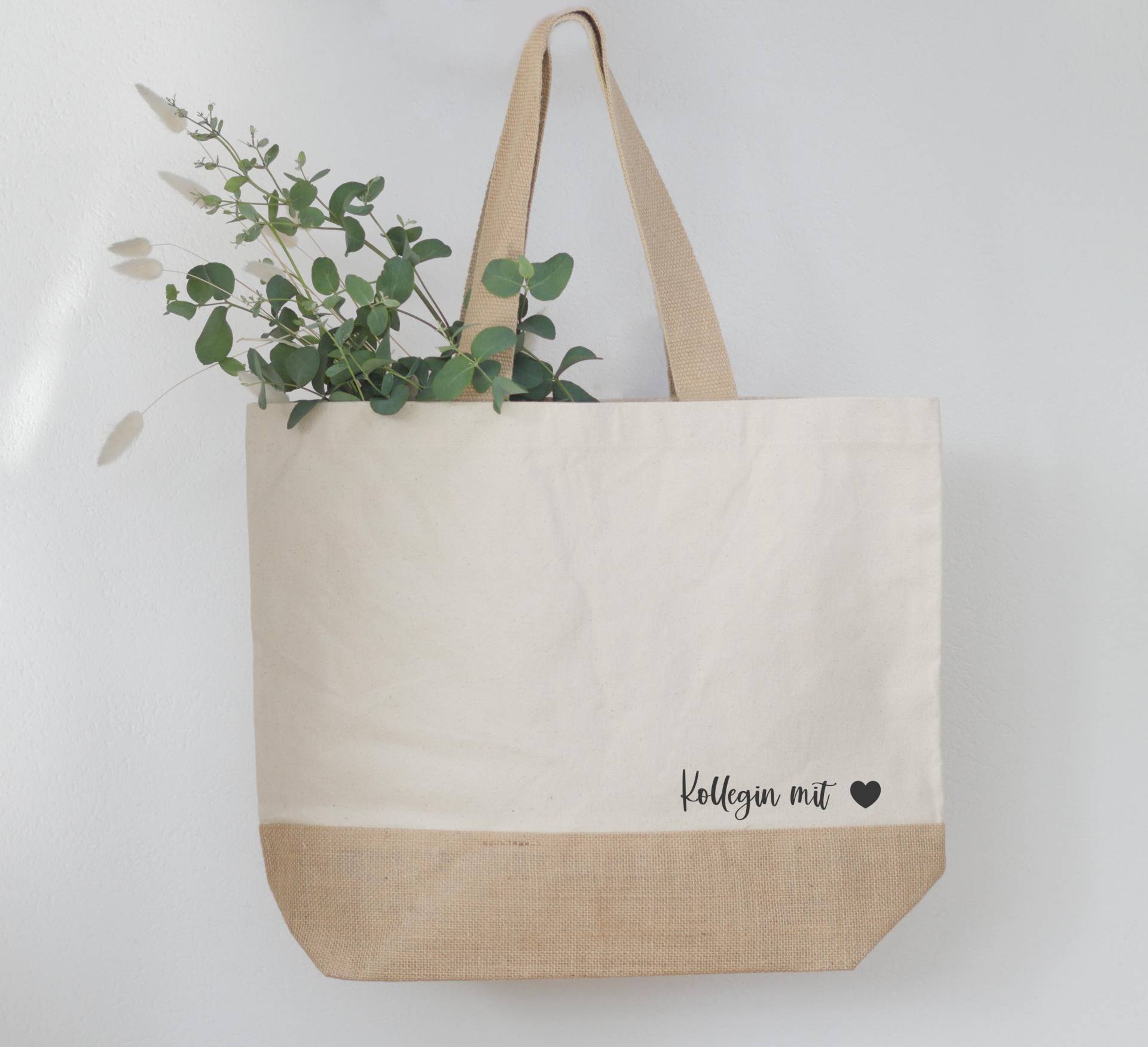 Jutetasche Kollegin Mit Herz Jutetasche Kollegin Mit Herz von KrueativShirts