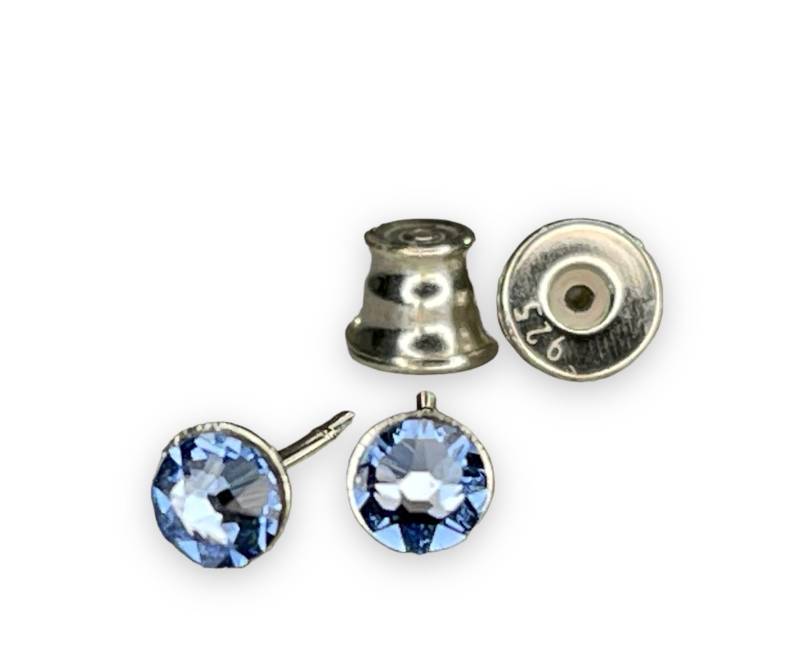 Mini Silber Swarovski Kristall 4mm Xirius Crystal Mit 925 Sterling Ohrstecker Ohrringe Light Sapphire von KruemelsAtelier