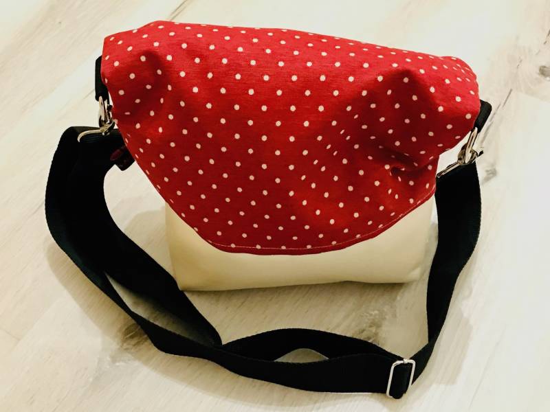 Tasche Foldover Fold Over Umhängetasche Schultertasche Handtasche Punkte Dots Rot Weiß von KruemelsAtelier