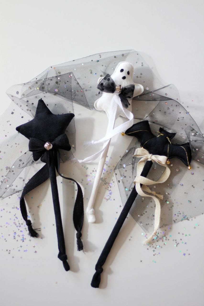 Zauberstab, Halloween Deko, Gespenst, Fledermaus Zauberstab Zauberstab, Halloween Deko, Gespenst, Fledermaus Zauberstab von KruhitkaLove