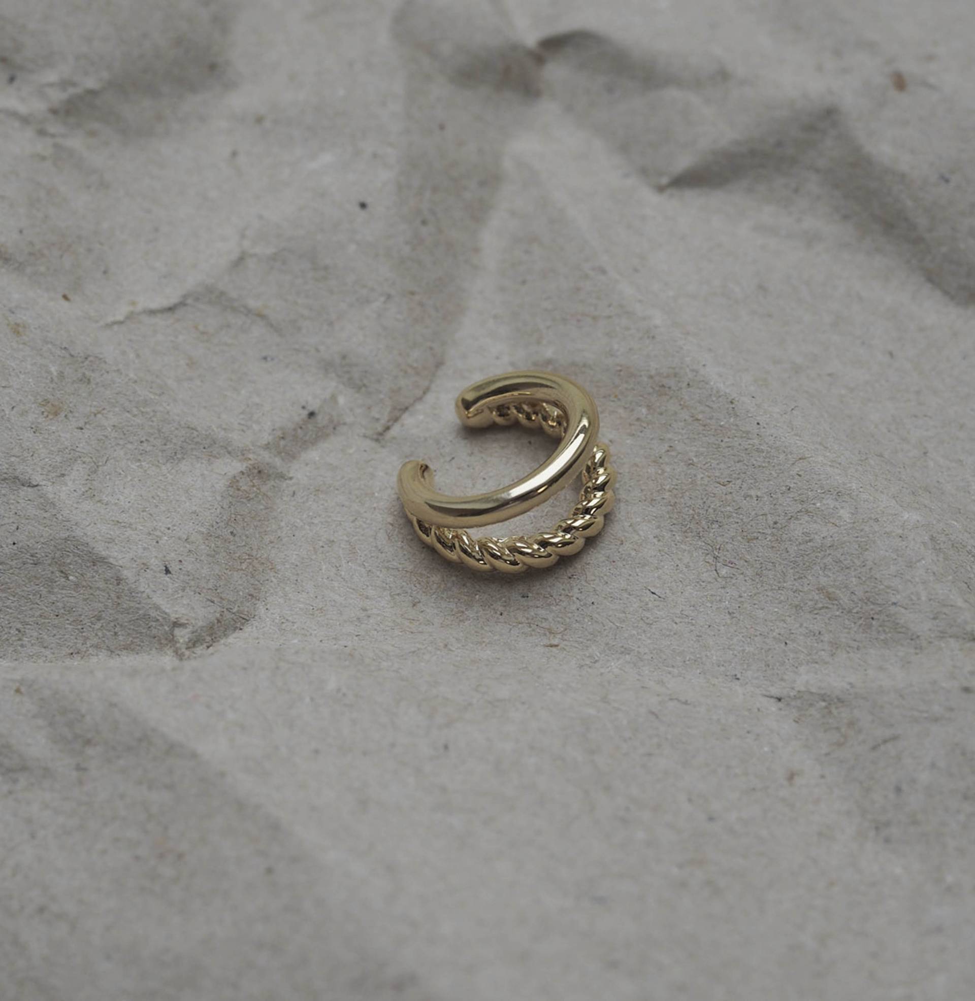 Earcuff Kordel Gold/Vergoldeter Ohrring Ohrklemme Ear Cuff Earcuff Kordel Gold/Vergoldeter Ohrring Ohrklemme Ear Cuff von KruthDesign