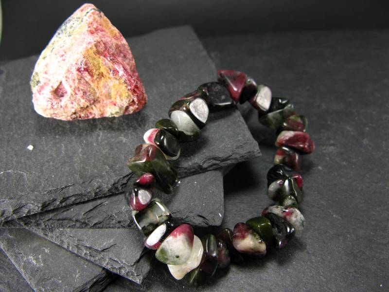 Eudyalit Eudialyt Echtes Armband ~ 12mm Trommelperlen von KrystalBracelet