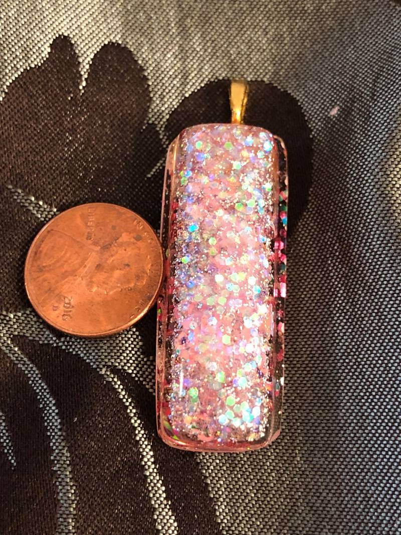 Kawaii Hellrosa Glitter-Harz-Anhänger Kawaii Hellrosa Glitter-Harz-Anhänger von KrystalGifts