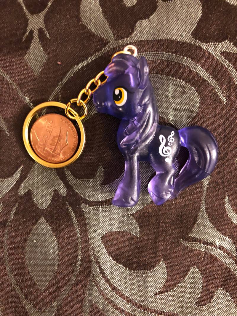 Mlp Blau Und Gold Männlich Schlüsselanhänger von KrystalGifts