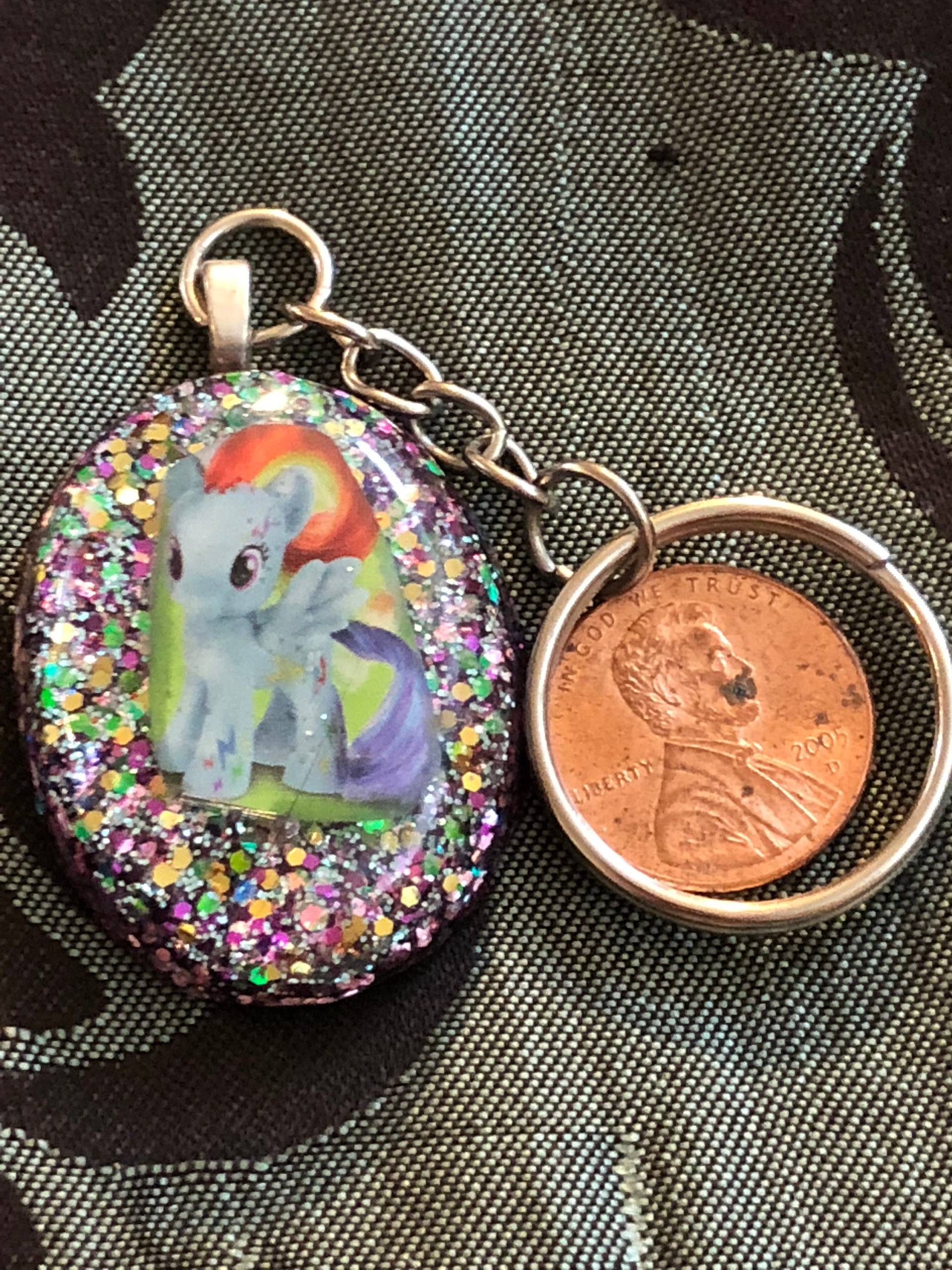 Rainbow Dash Glitter Schlüsselanhänger Aus Kunstharz Rainbow Dash Glitter Schlüsselanhänger Aus Kunstharz von KrystalGifts