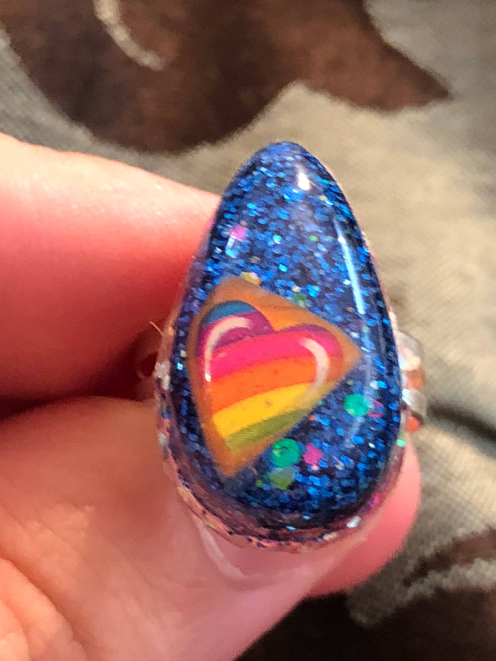 Regenbogen Herz Verstellbarer Harzring Regenbogen Herz Verstellbarer Harzring von KrystalGifts