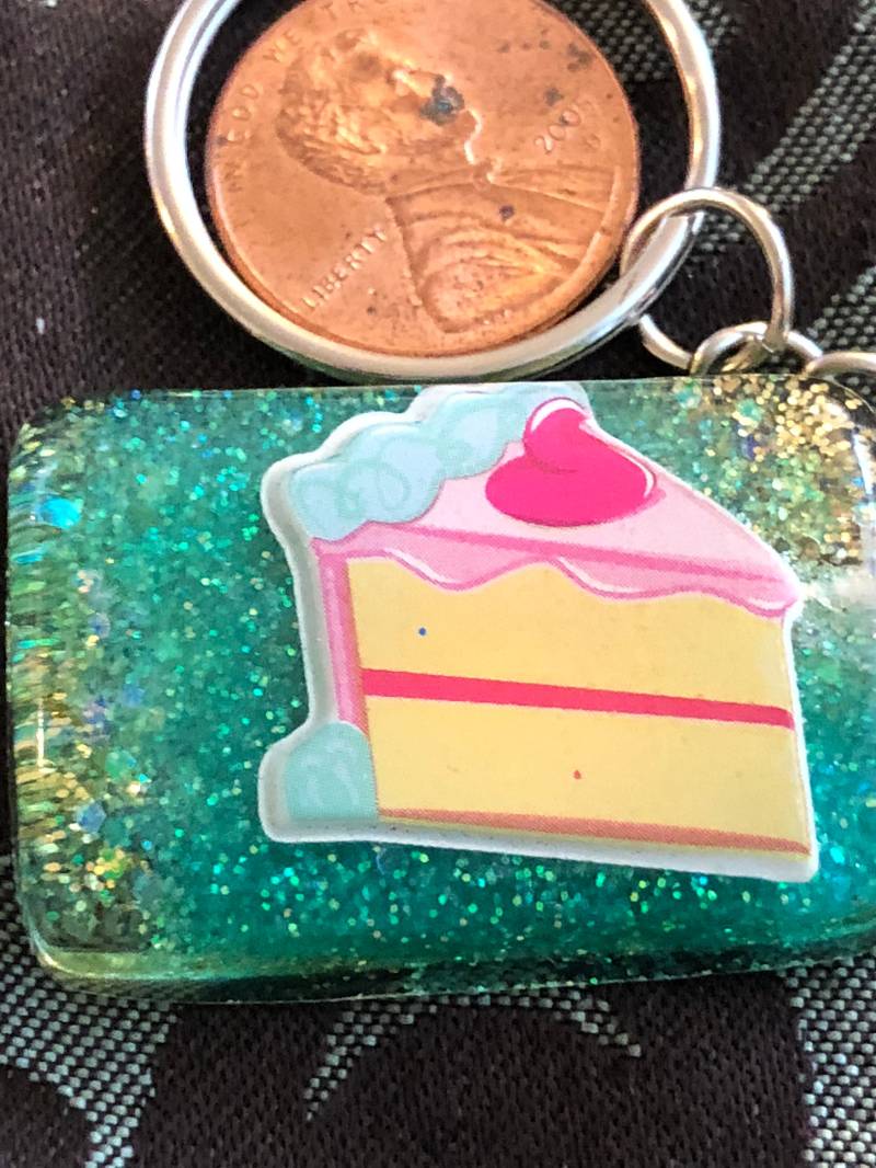 Süßer Kuchen Schlüsselanhänger Aus Kunstharz Süßer Kuchen Schlüsselanhänger Aus Kunstharz von KrystalGifts