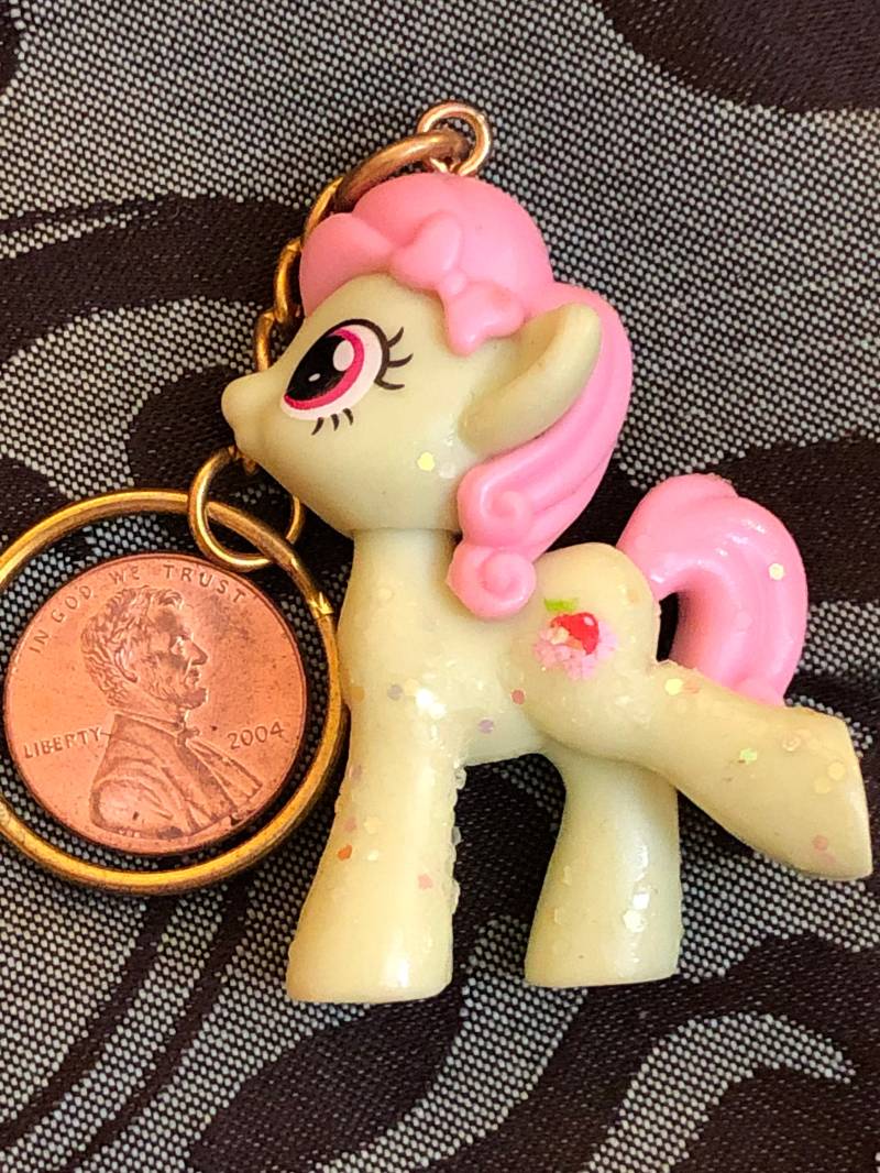 Süßer Pink Und Grüner Mlp Schlüsselanhänger Süßer Pink Und Grüner Mlp Schlüsselanhänger von KrystalGifts