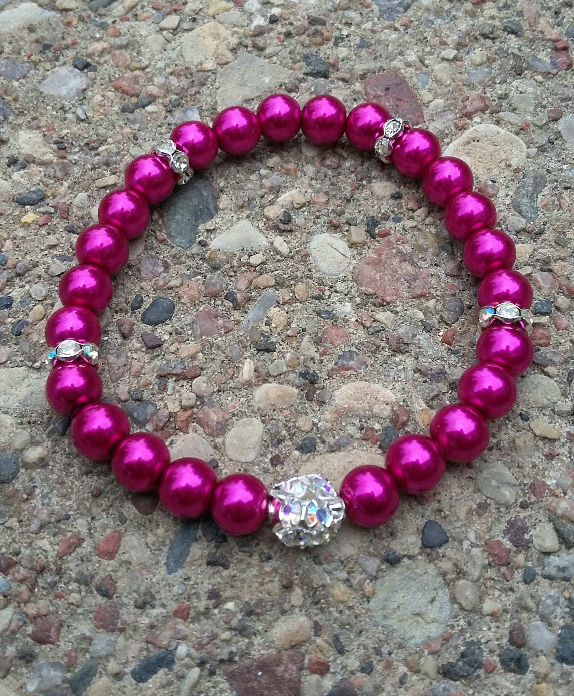 Funkelndes Strass Pink Perlen Stretch Armband, Handgemacht von KrystalineElegance