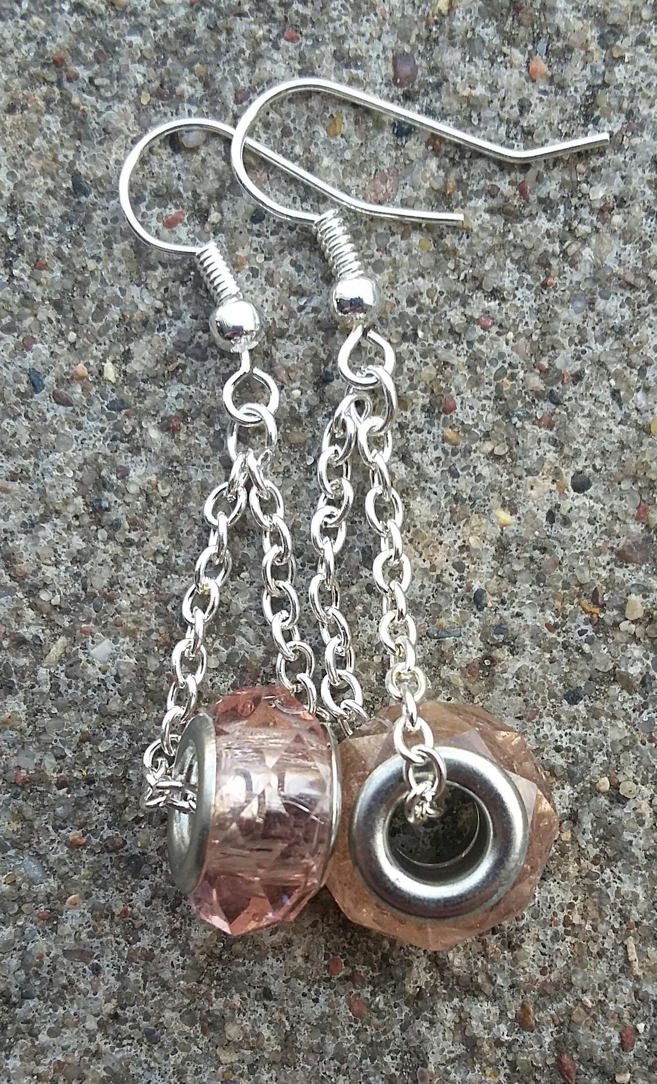 Rosafarbene Lampwork Beads Ohrringe, Versilberte Kette von KrystalineElegance