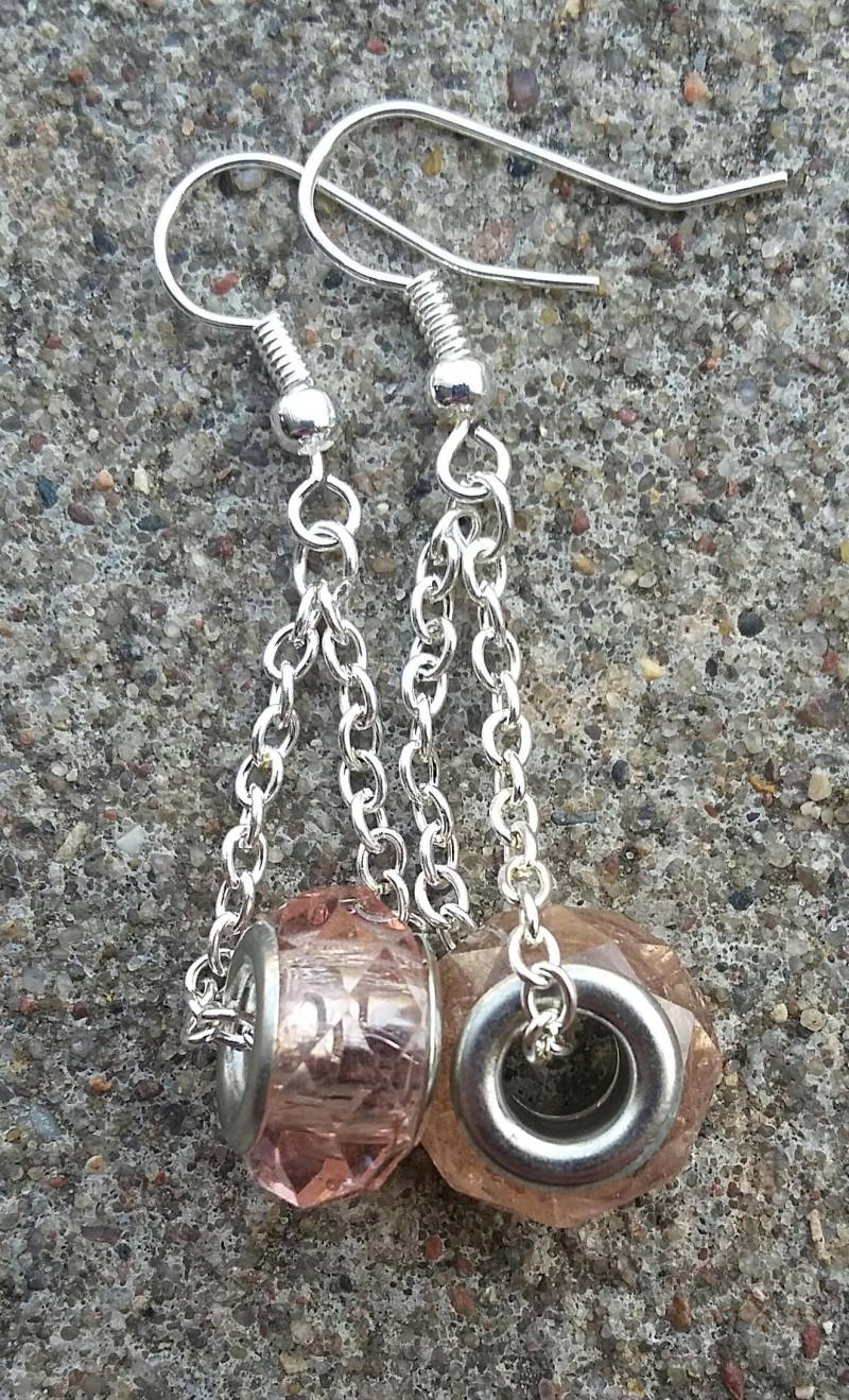 Rosafarbene Lampwork Beads Ohrringe, Versilberte Kette von KrystalineElegance