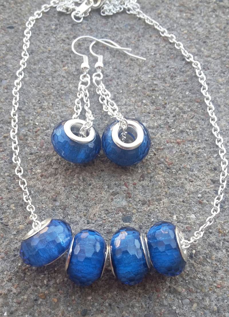 Sapphire Blau Lampwork Bead Schmuckset, Silber Überzogene Kette von KrystalineElegance