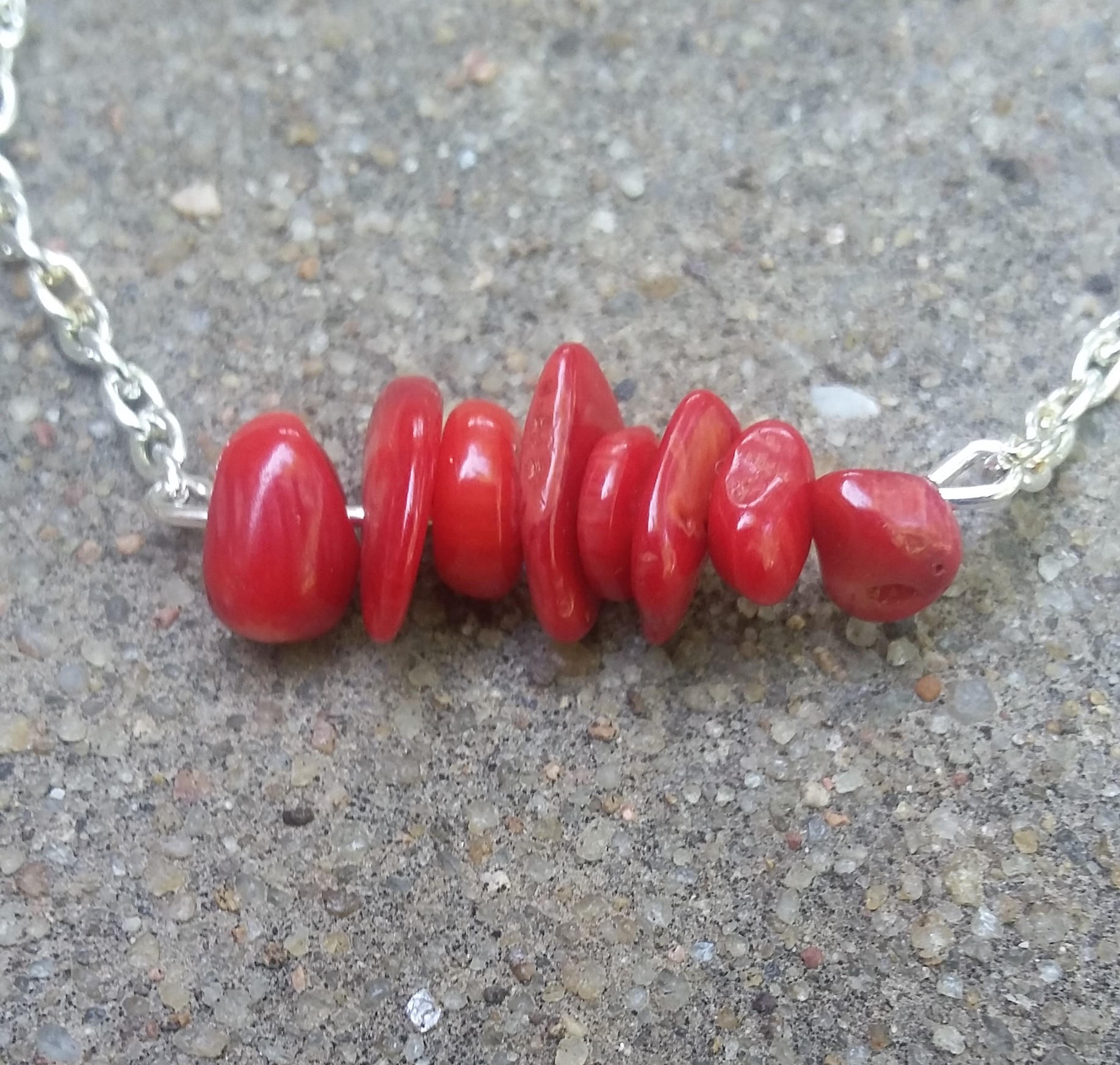 Zierliches Rotes Sterling Silber Armband | Rote Koralle von KrystalineElegance