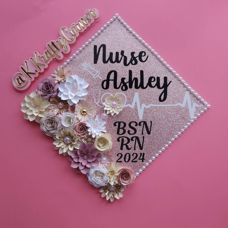 Krankenschwester Abschlusskappe Topper/Blumen Glitzer Anpassbar Rn Bsn von KsKraftyCorner
