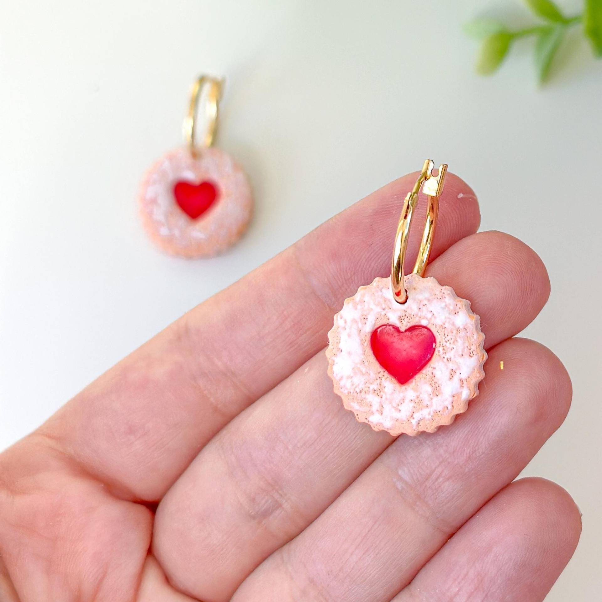 Jam Sandwich Cookie Charm Ohrringe - 24K Gold Messing, Wasserdicht Creolen von Kscrafthouseofficial