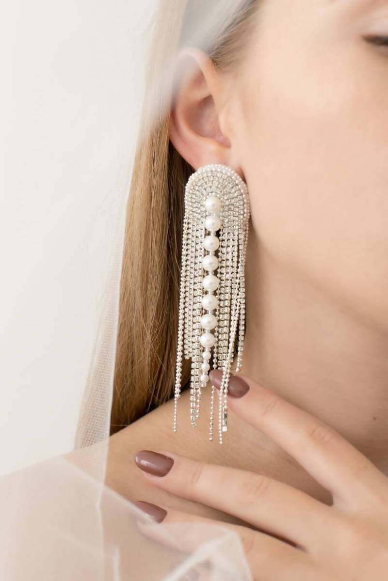 Lange Strass Perlen Ohrringe Brautschmuck Für Den Abschlussball von KsenijaVitaliDesigns