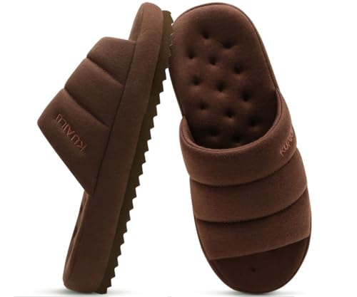 KuaiLu Herren Hausschuhe Stoff Warme Sandale Hausschuh Memory Foam Indoor Outdoor Haus Pantoffeln Schuhe Bequem Slip-on Leichte Weiche Kissen Scuff Slipper für Mann mit Arch Support, Dunkelbraun 48 KuaiLu Herren Hausschuhe Stoff Warme Sandale Hausschuh Memory Foam Indoor Outdoor Haus Pantoffeln Schuhe Bequem Slip-on Leichte Weiche Kissen Scuff Slipper für Mann mit Arch Support, Dunkelbraun 48 von KuaiLu