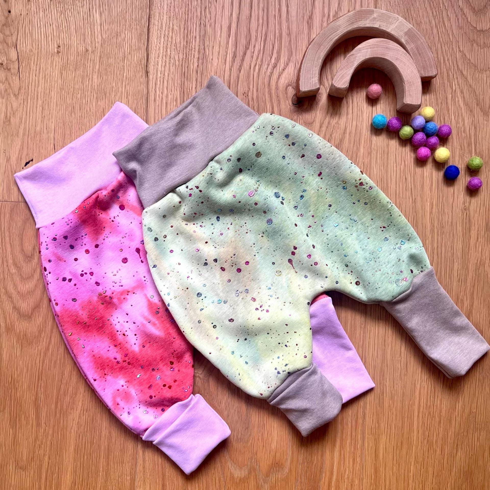 Pumphose Gefüttert, Alpenfleece, Fleece, Batik Hose, Batik, Winterhose, Herbsthose, Frühlingshose, Mitwachsbündchen, Unisex, Glitzer von Kuckes