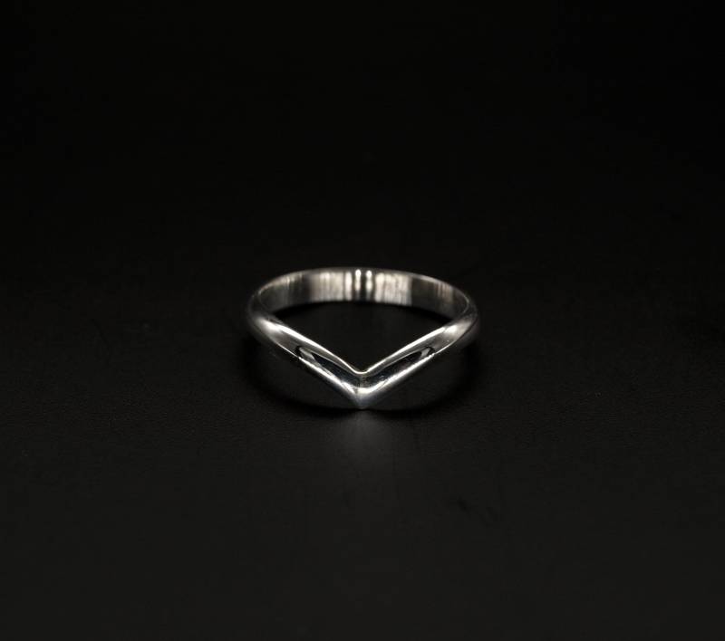 Chevron Ring, V-Ring Aus Sterling Silber 925, Handgefertigt, Geschenk Chevron Ring, V-Ring Aus Sterling Silber 925, Handgefertigt, Geschenk von KudawPellu