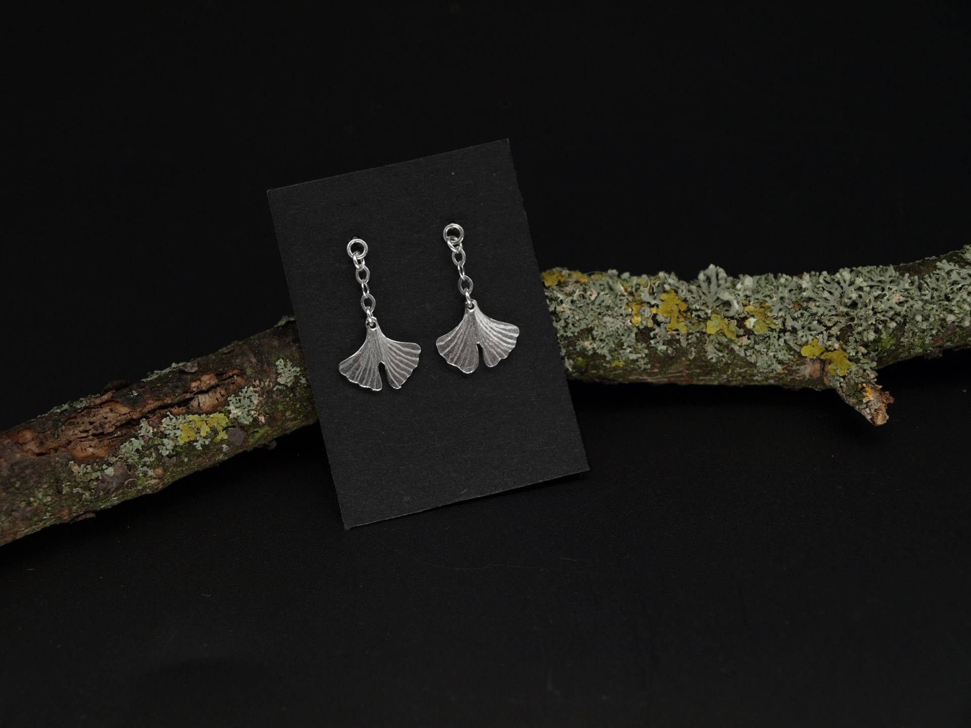 Ginkgo Biloba Blatt Ohrhänger Mit Stecker, Sterling Silber 925, Glücksbringer, Handgefertigt in Deutschland von KudawPellu