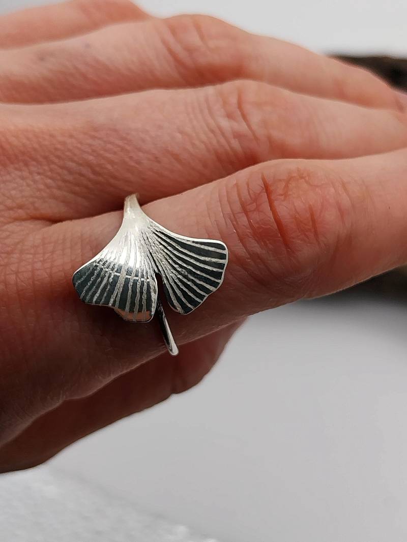 Ginkgo Blatt Ring, Silber 935, Handgefertigt in Deutschland Ginkgo Blatt Ring, Silber 935, Handgefertigt in Deutschland von KudawPellu