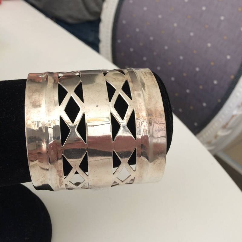 Versilberter Armreif, Nach Maß von Kudosvintage