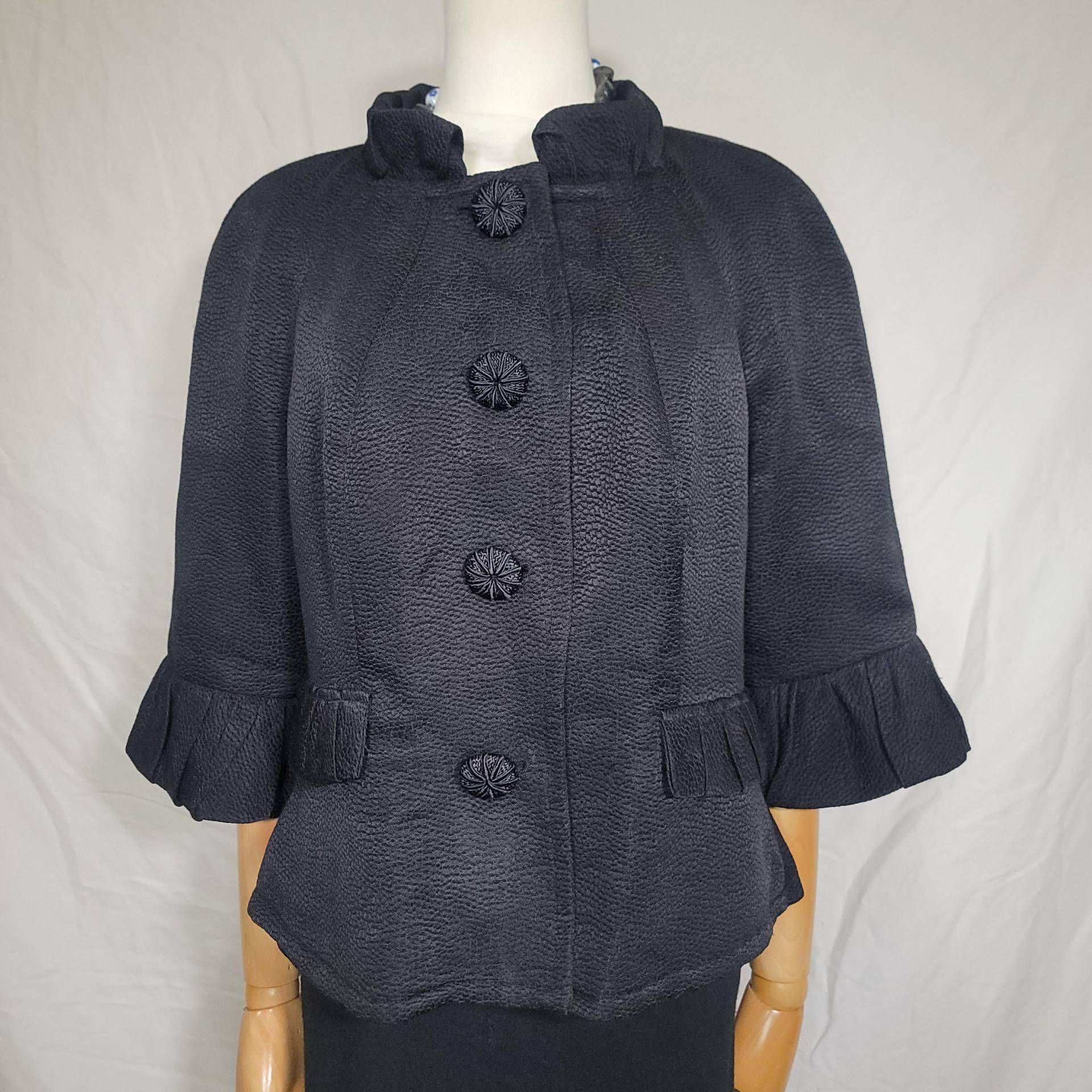Vintage Eci Damen Mantel Schwarz 3/4 Rüschen Ärmel, Größe 12 von KudzuVintageClothier