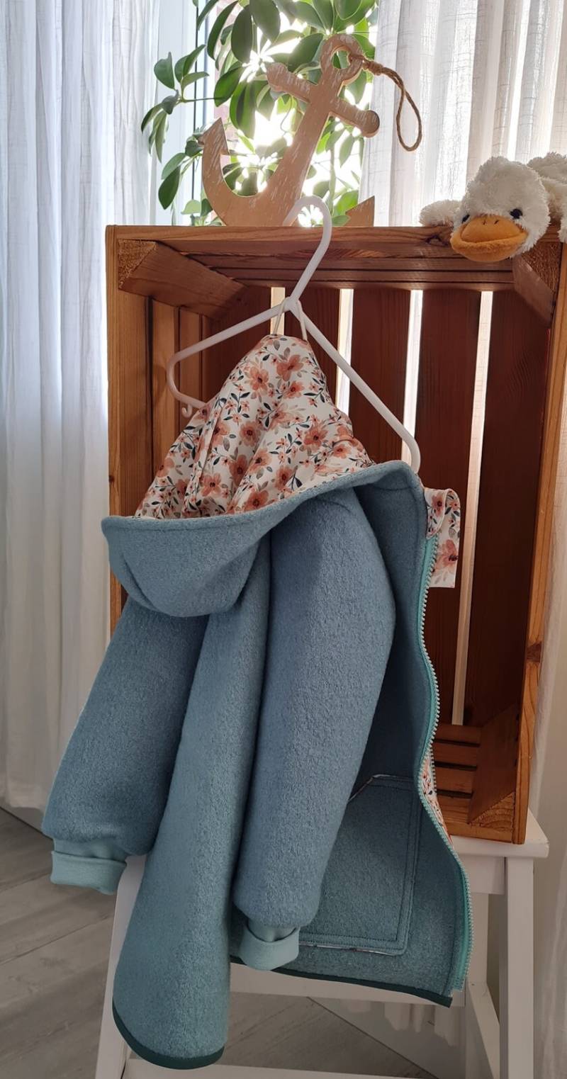 Tolle Walkjacke/Wolle Für Kinder Im Angesagten Design - Wollwalk, Kinderjacke Lindgrün "Lykke" Küstenjuwel von Kuestenjuwel