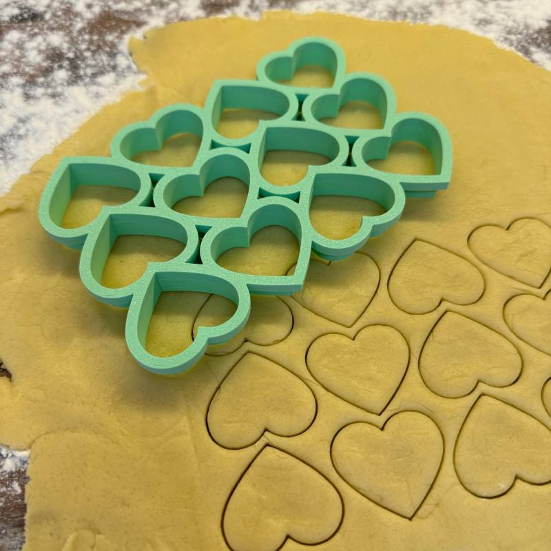 Cookie Cutter Multicutter Herz Keks Ausstecher Keksform Ausstechform Xmas Christmas Weihnachten Advent 12 Herzen Plätzchen von Kuestlich