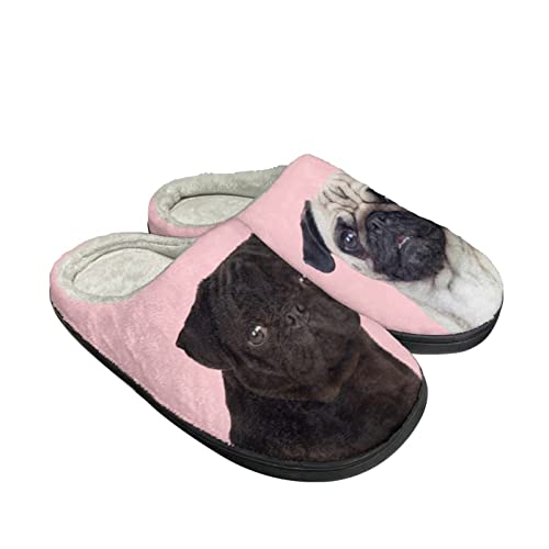 Kuiaobaty Niedliche Tiere Fuzzy Slipper Herren Damen Warme Home Slide Schuhe, Bohemia Blumen, Schädel Slip on Hausschuhe Winter Gartenschuhe, Mops, 39.5/40 EU von Kuiaobaty