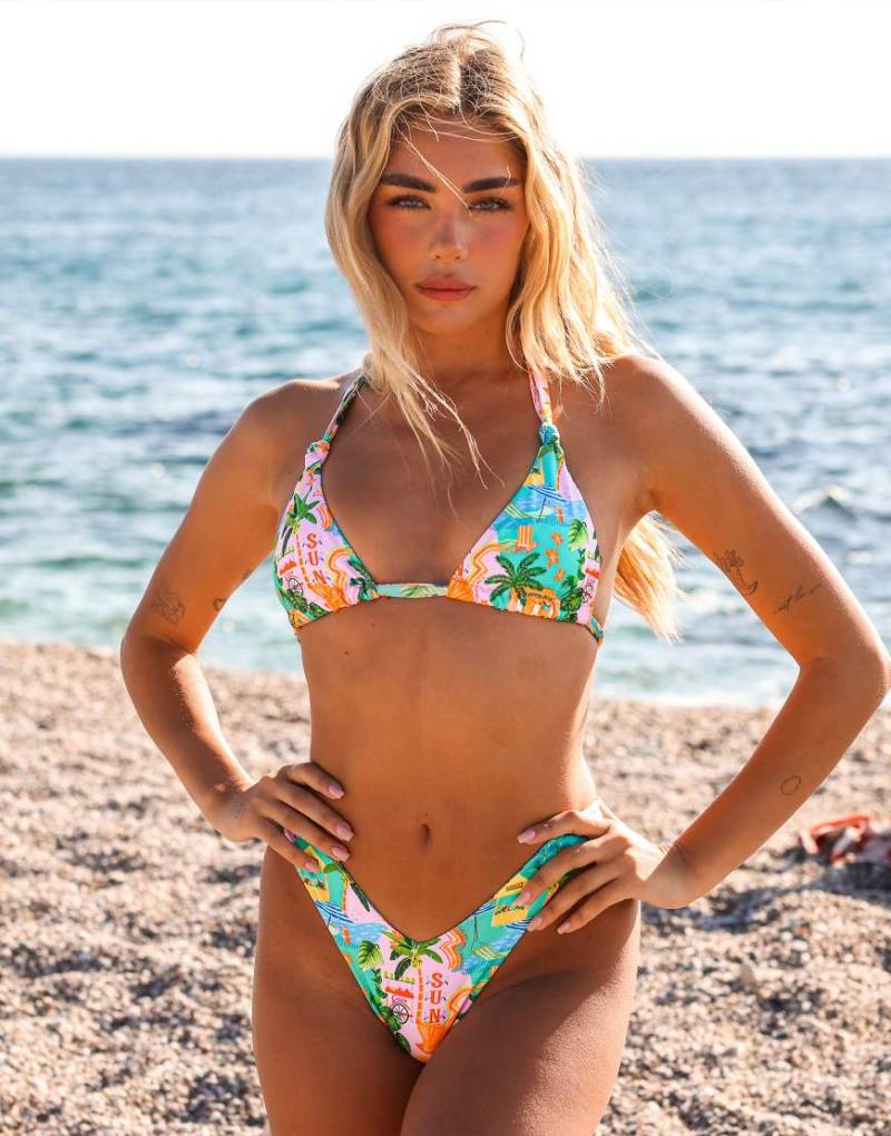 Kulani Kinis - Sunlit Spritz - Buntes Triangel-Bikinioberteil mit hohem Trägeransatz und Knotendetail von Kulani Kinis