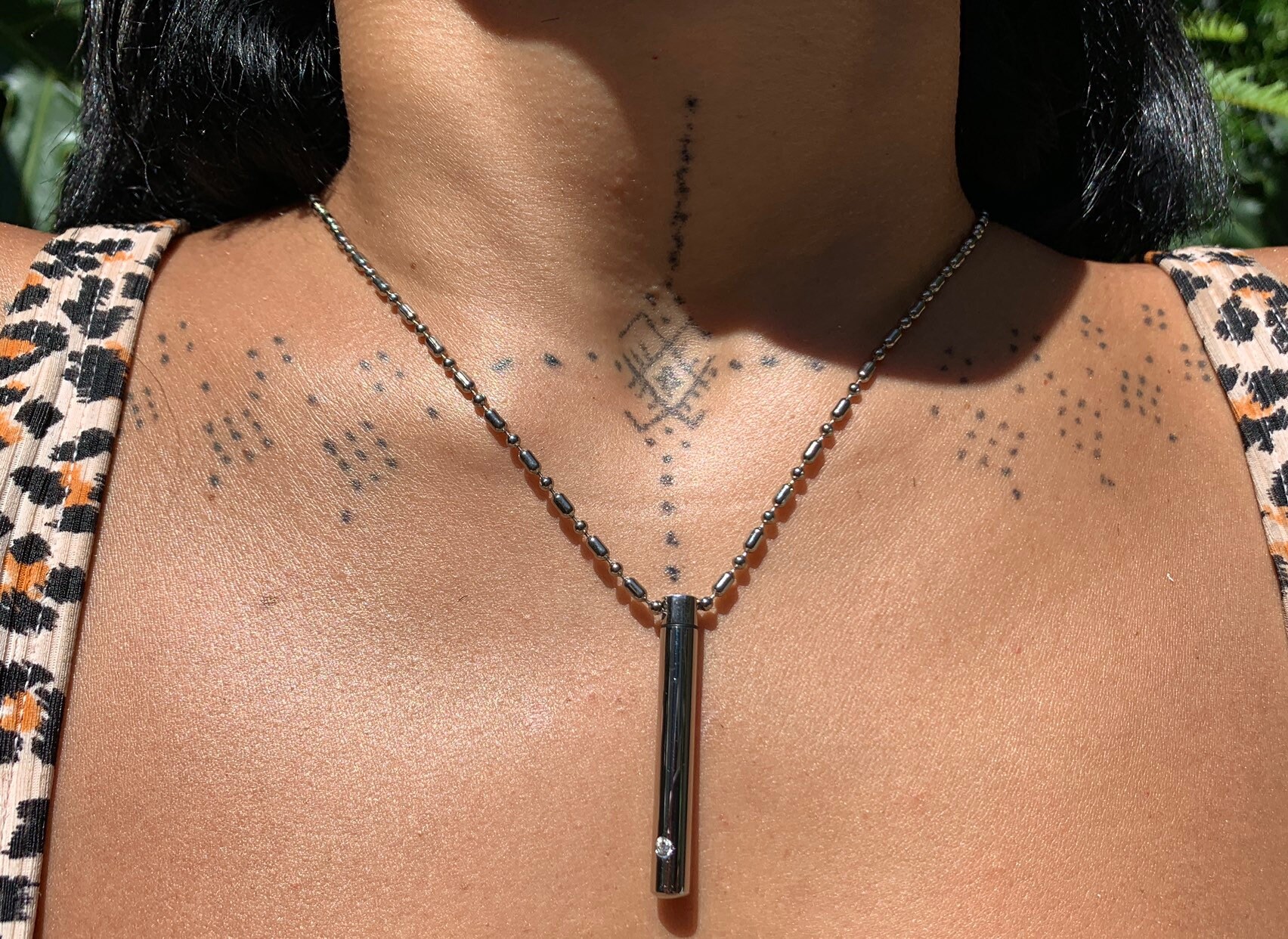 Minimale Anhänger, Talisman Für Viel Glück, Medaillon Kavacha, Kommt Mit Halskette Minimale Anhänger, Talisman Für Viel Glück, Medaillon Kavacha, Kommt Mit Halskette von KuliTribe