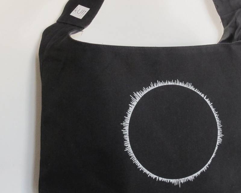 Leinwand Und Baumwolle Schwarz Grau-Tasche "Here Comes The Sun" Sound Wave Von Kult-Designs, Geschenk Für Mama-Tochter-Schwester von KultDesigns