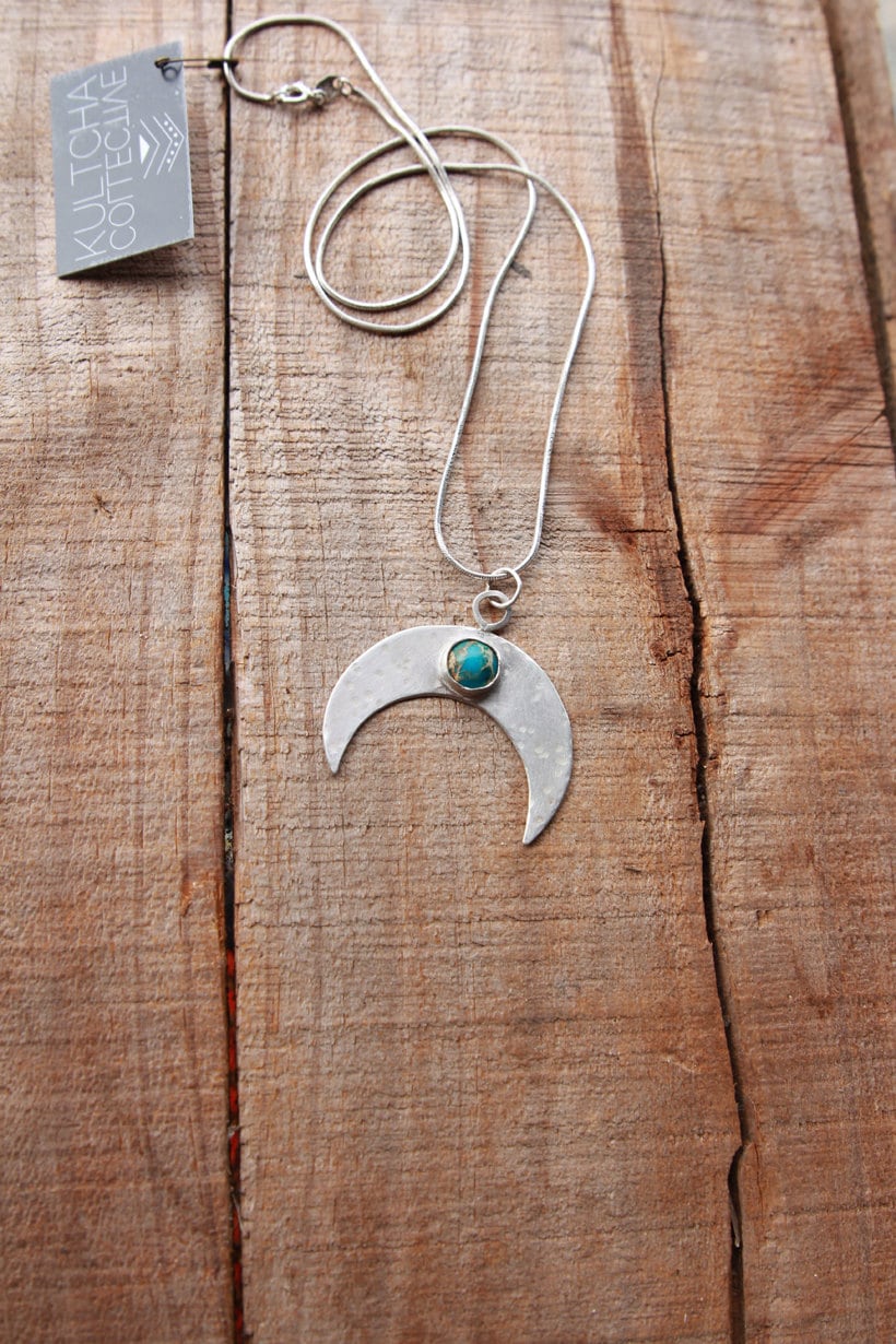 Luna Anhänger, Handgefertigte Sterling Silberner Mondmondmont, in Unserem Atelier von KultchaCollective