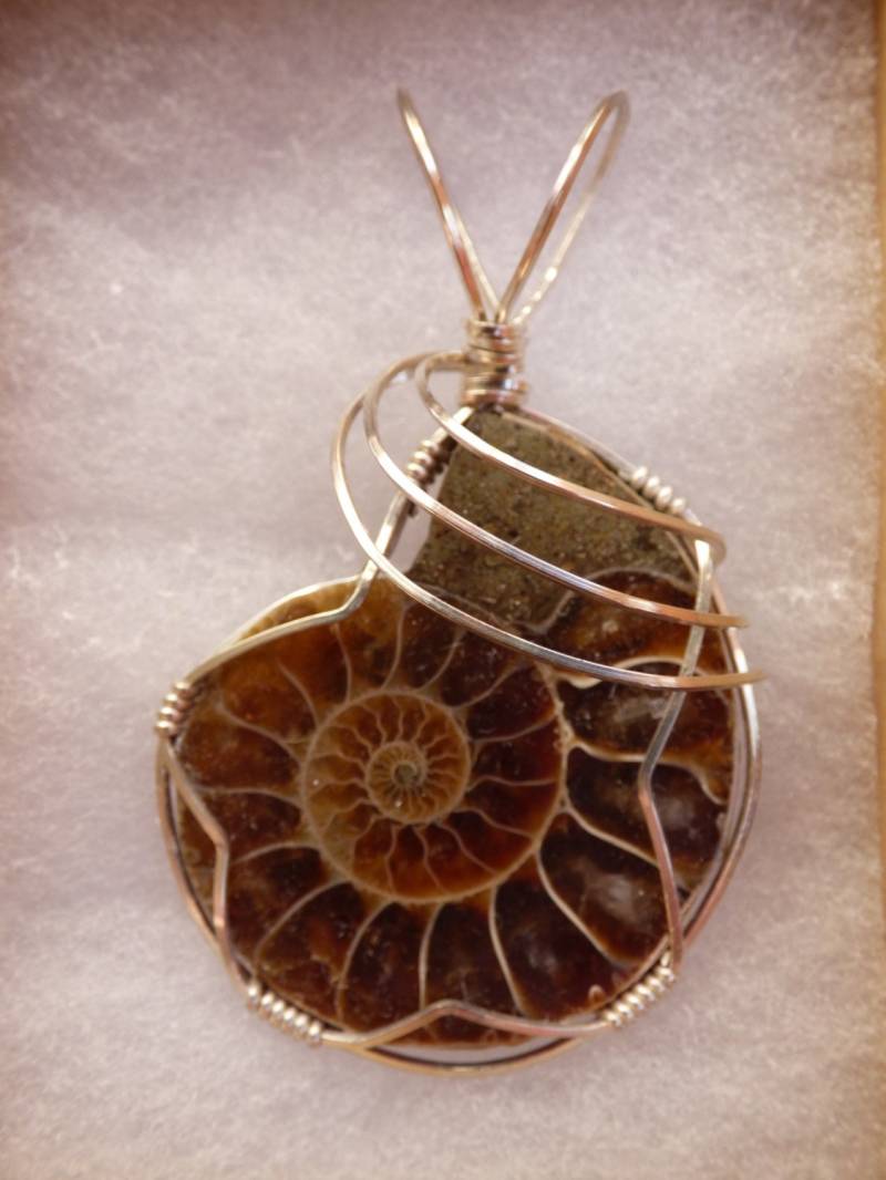 Draht Gewickelt Ammonit Anhänger - Argentium Silber, Echte Fossil Draht Gewickelt Ammonit Anhänger - Argentium Silber, Echte Fossil von KumaDragon