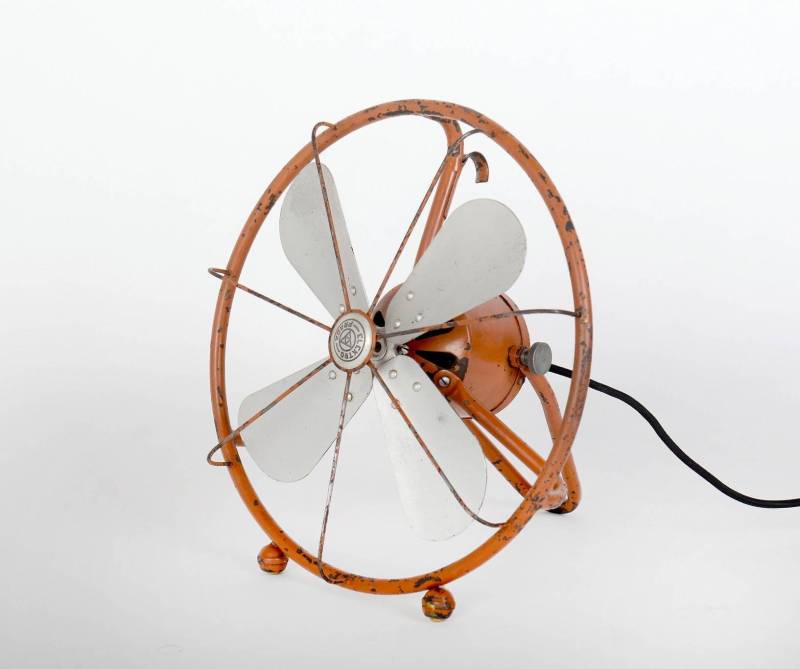 Art Deco Elektro Ventilator Peter Behrens Stil Aeg 1930Er Jahre Industrie Maschinenalter Modernist Wohnkultur Art Deco Elektro Ventilator Peter Behrens Stil Aeg 1930Er Jahre Industrie Maschinenalter Modernist Wohnkultur von Kumbal