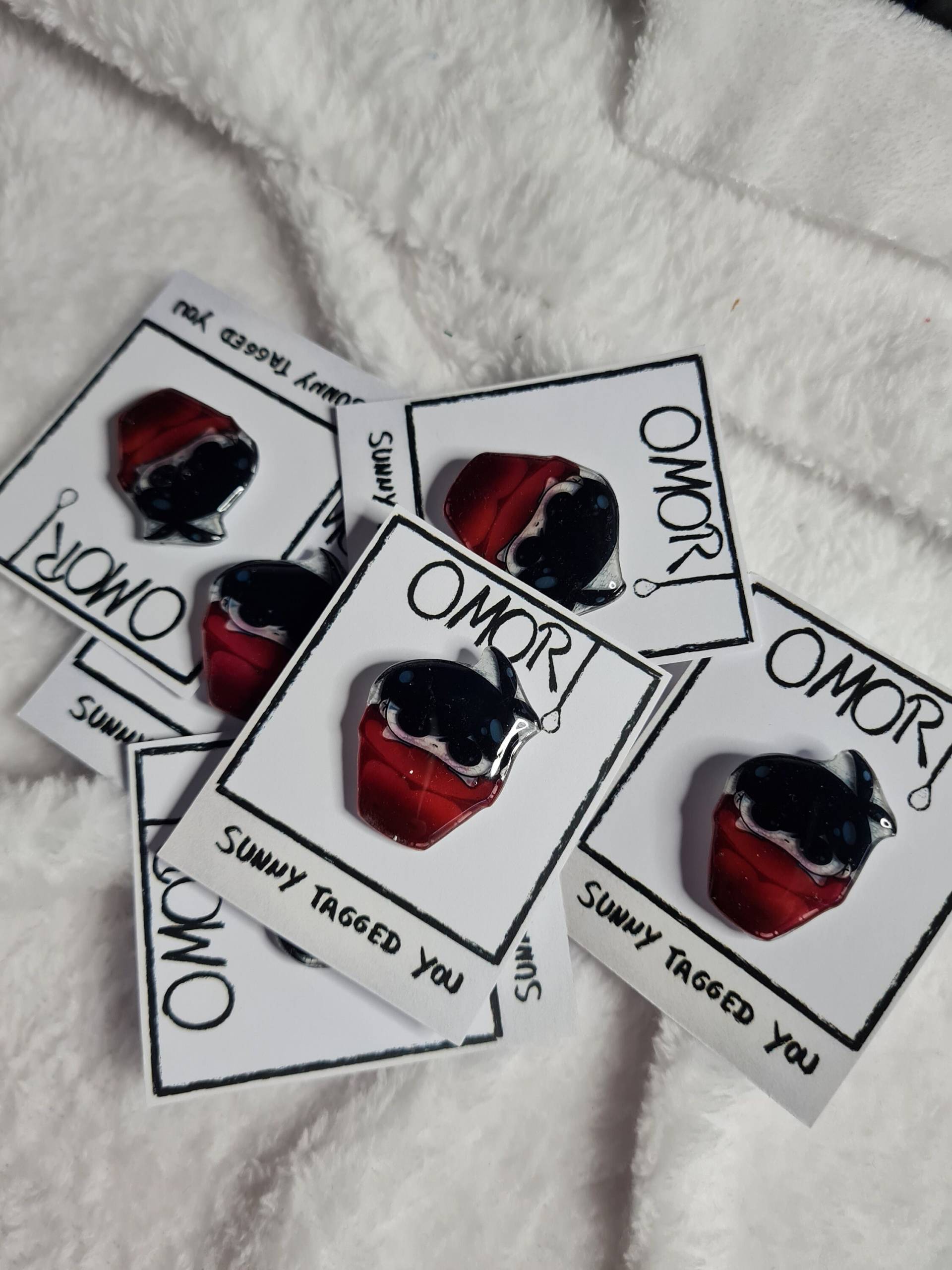 Omori Handmade Pins || Sunny Basil Kel Aubrey Mari Hero Sweetheart Space Boyfriend Mewo Something Omori Handmade Pins || Sunny Basil Kel Aubrey Mari Hero Sweetheart Space Boyfriend Mewo Something von KumikoAchiha