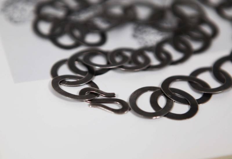 Gewalzte Ösenkette in Silber Geschwärzt - Lightness Gewalzte Ösenkette in Silber Geschwärzt - Lightness von KundKJewelry