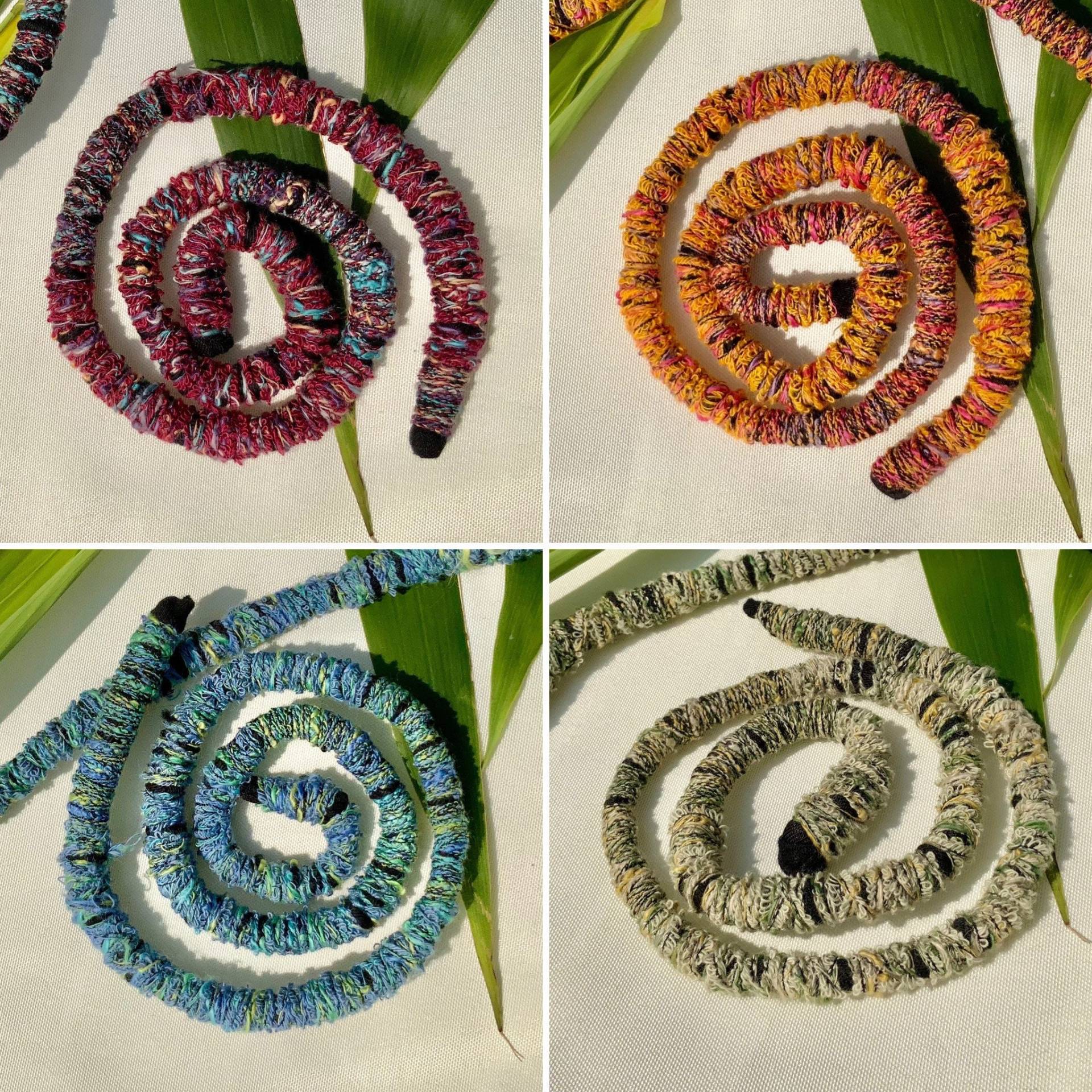 Bunte Spiralocks Im Jeans Look, 4 Farben Bunte Spiralocks Im Jeans Look, 4 Farben von WildDreadsGermany